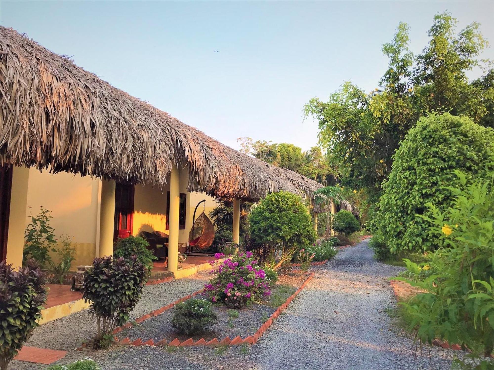 Mango Home Riverside Ben Tre Екстериор снимка